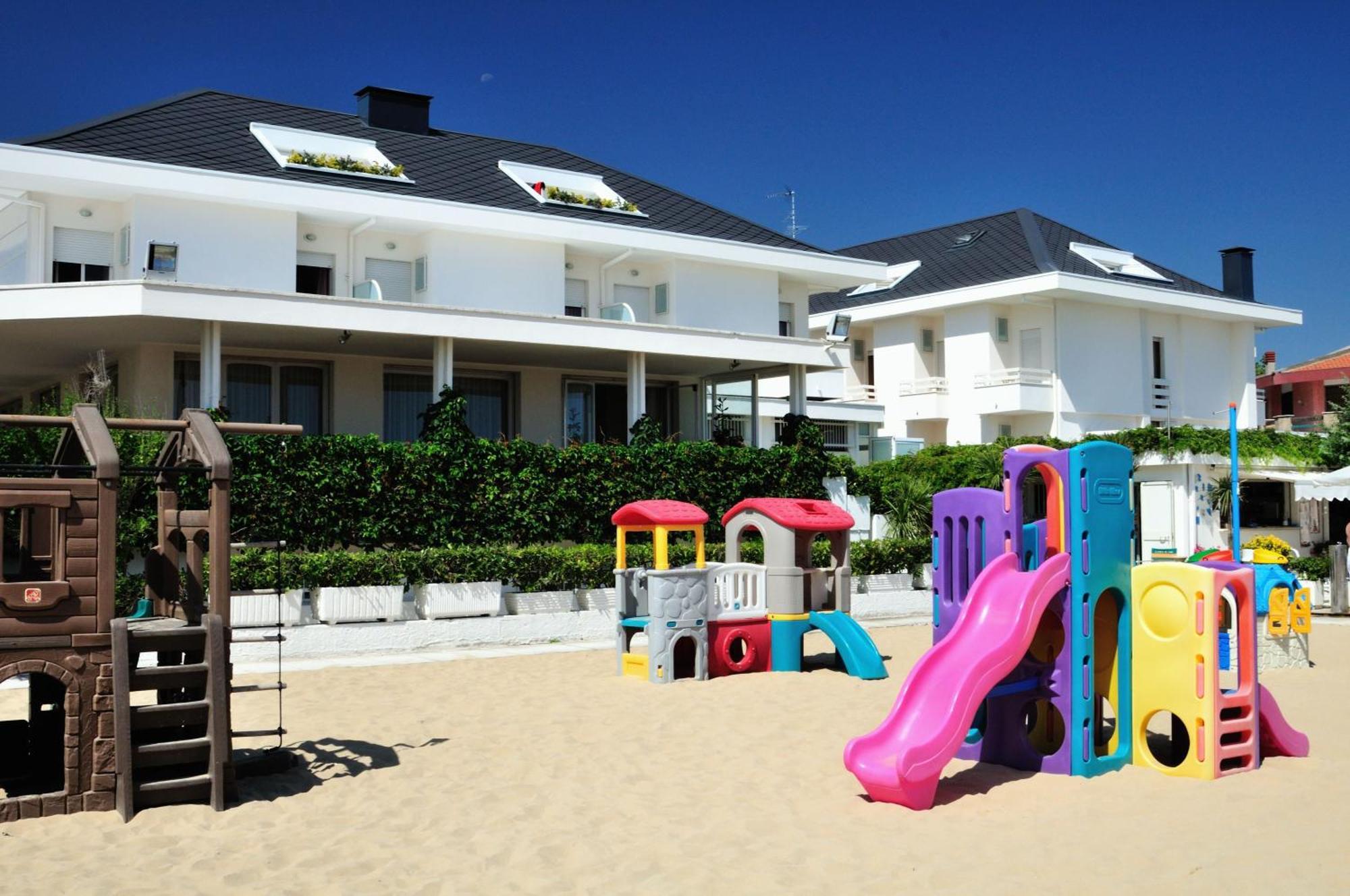 Albergo Punta De L'Est Francavilla Al Mare Zewnętrze zdjęcie