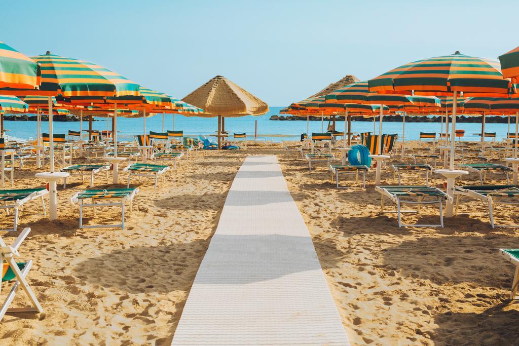Albergo Punta De L'Est Francavilla Al Mare Zewnętrze zdjęcie