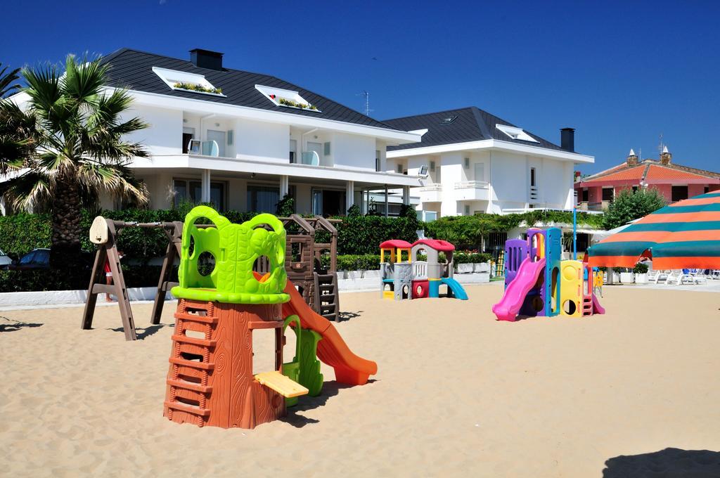 Albergo Punta De L'Est Francavilla Al Mare Zewnętrze zdjęcie